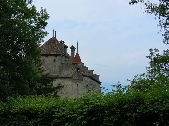 Die mysteriöse Halloween-Geschichte der Schweiz: Geister und Legenden am Genfersee