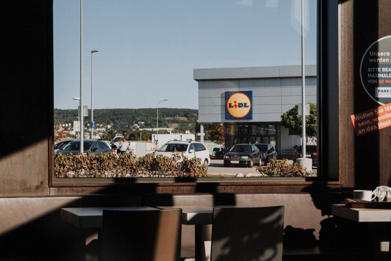 Sie werden nicht glauben, was für schimmelige Sachen sie den Slowaken im LIDL verkauft haben. Sie nehmen es sofort ab